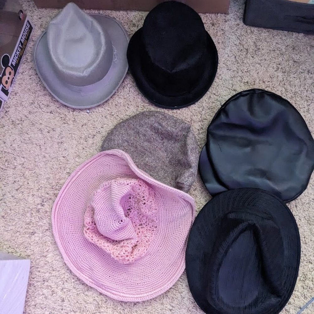 Hats set of 6